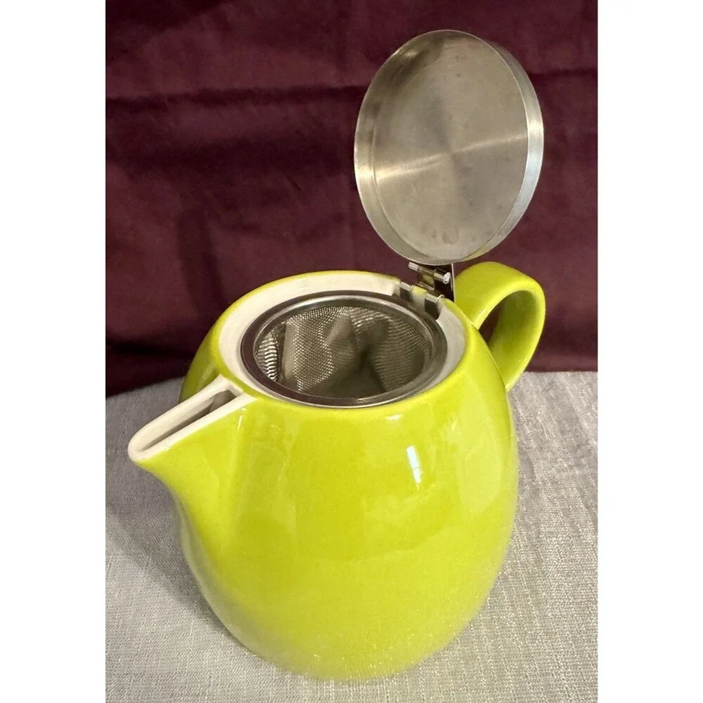 Tea Forté Ceramic 24oz Teapot, Pistachio Green built-in infuser